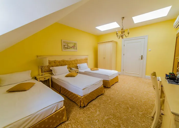 Garden Boutique 3* بوزنان